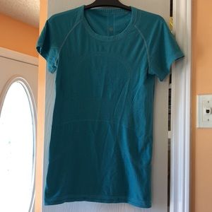 Lululemon blue shirt
